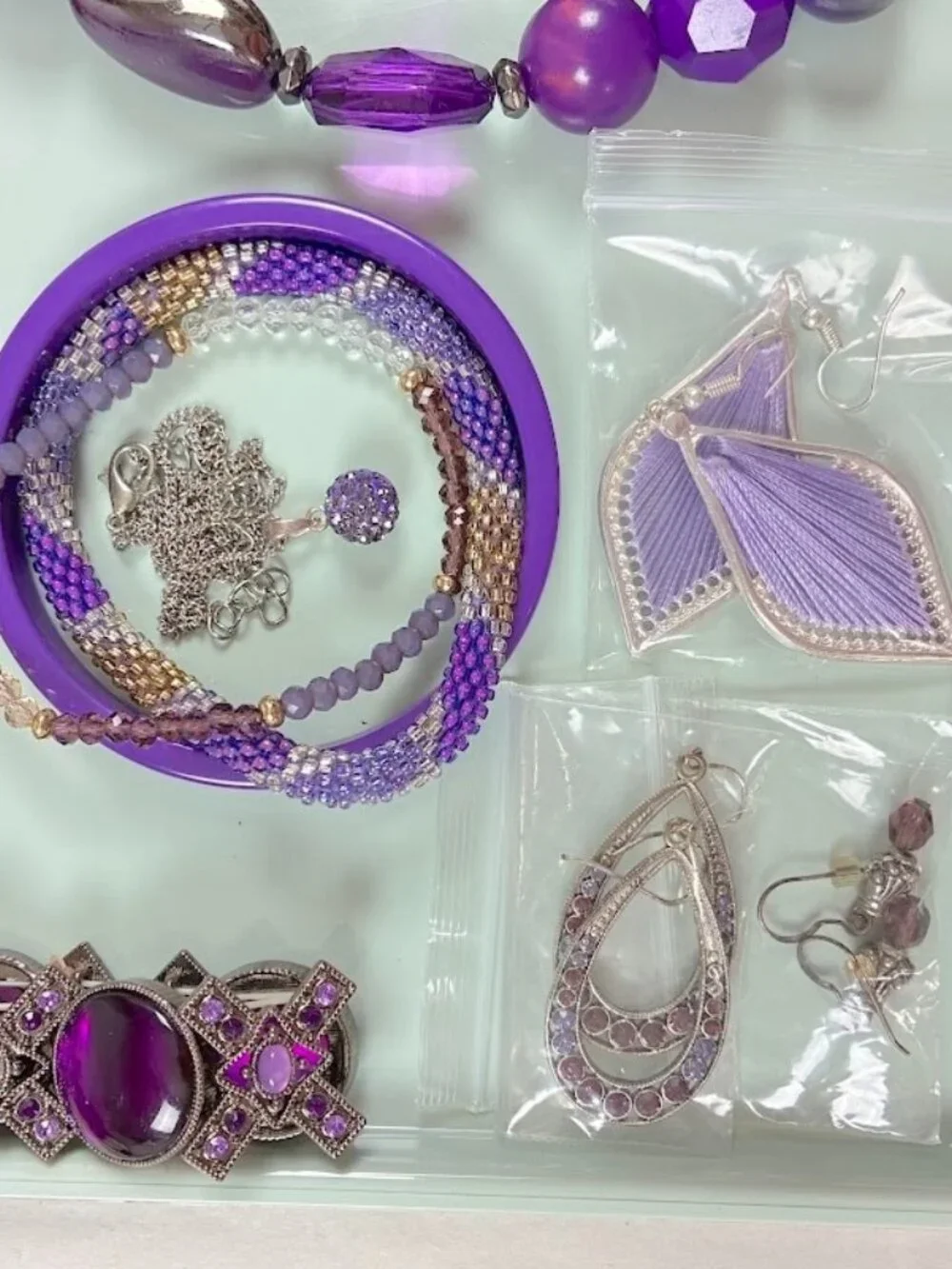 Unbranded jewelry lot